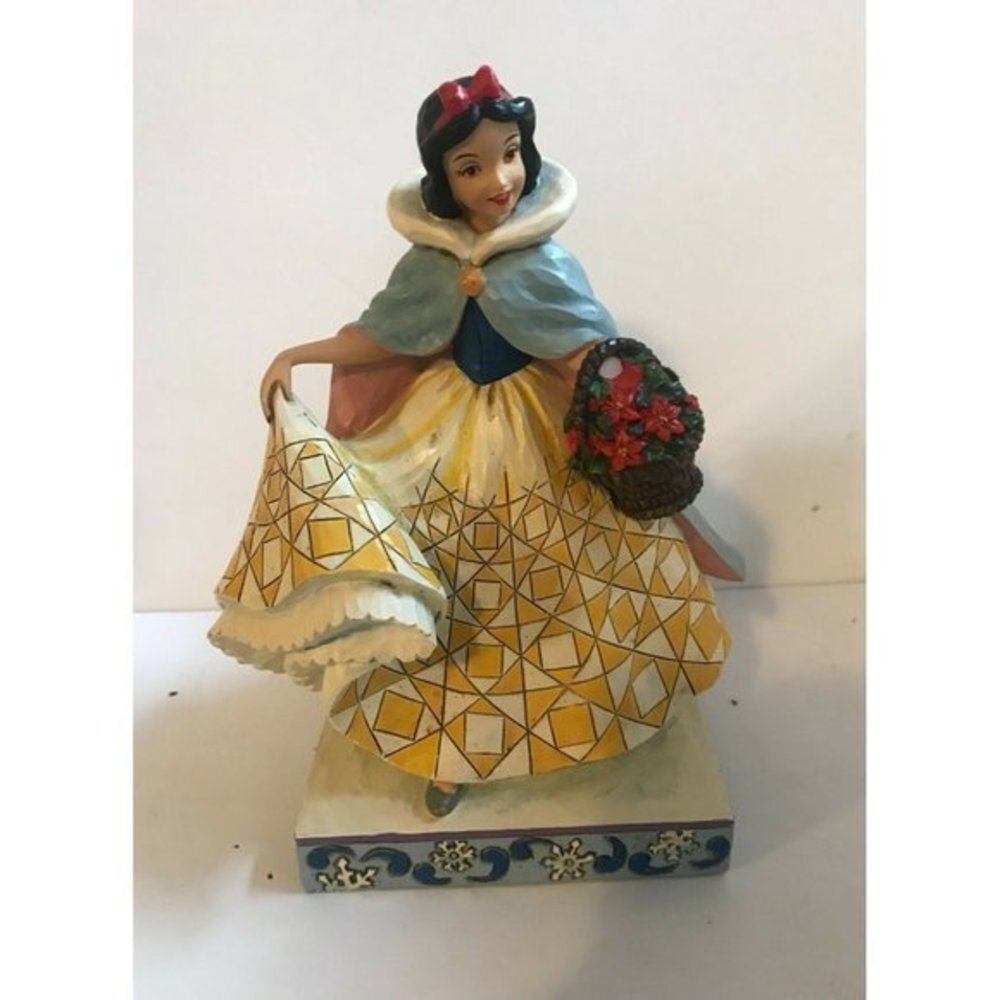 Snow White Jim Shore Disney Traditions Figurine Enesco 4026076 Winter Snow